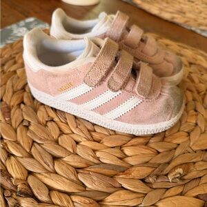 Adidas gazelle Kids Light Pink Suede Sneakers